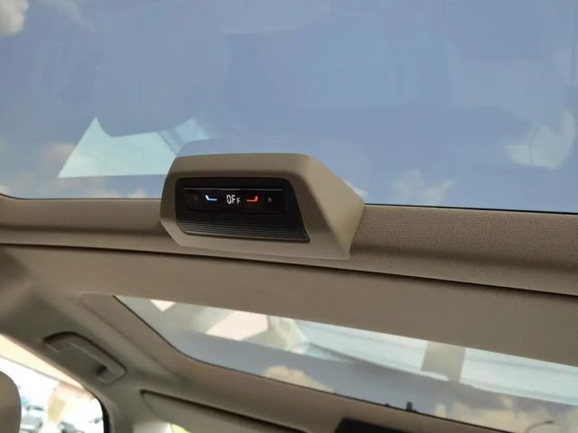 Volkswagen Multivan Family IQ.Drive T7