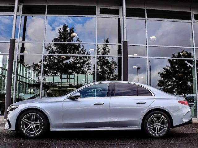 Mercedes-Benz E 200 AMG Line Sedan