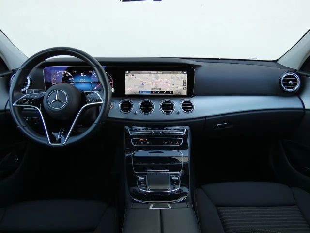 Mercedes-Benz E 220 4MATIC E 220 d Estate