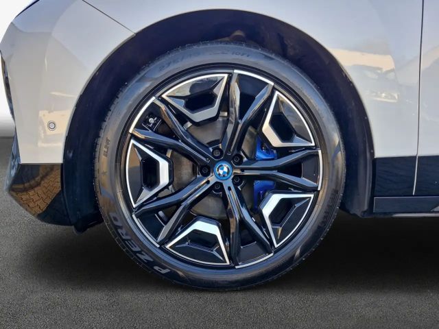 BMW iX xDrive40