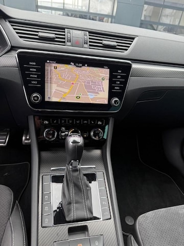 Skoda Superb 2.0 TDI Combi Sportline