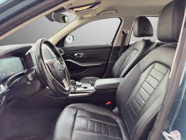 BMW 330 330e Luxury Line Sedan