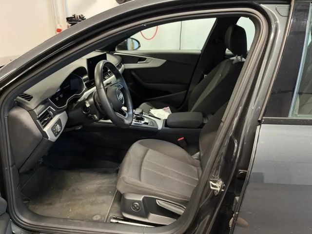 Audi A4 40 TDI Quattro S-Tronic Sedan