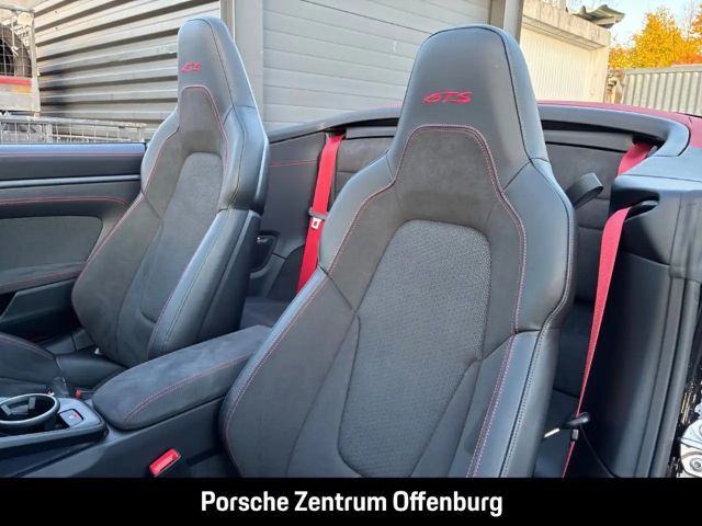 Porsche 992 Cabrio Carrera GTS