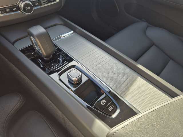 Volvo XC60 AWD Dark Plus Recharge T6