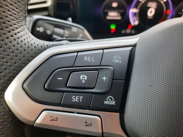 Volkswagen Tiguan 2.0 TDI R-Line Style