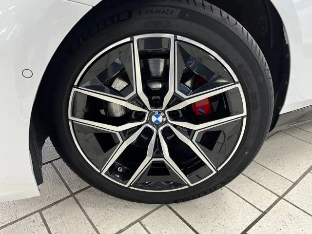 BMW 520 520i M-Sport Sedan