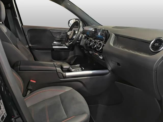 Mercedes-Benz GLA 180 AMG Line