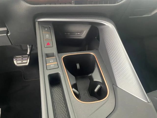 Cupra Terramar 1.5 e-Hybrid