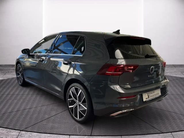 Volkswagen Golf 1.5 eTSI DSG