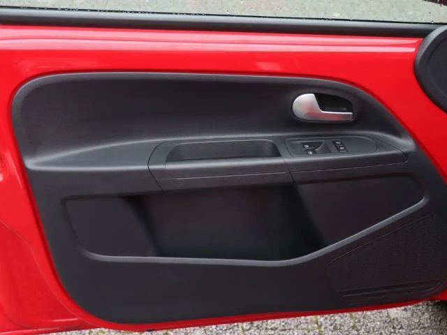 Volkswagen up! Move Move up!