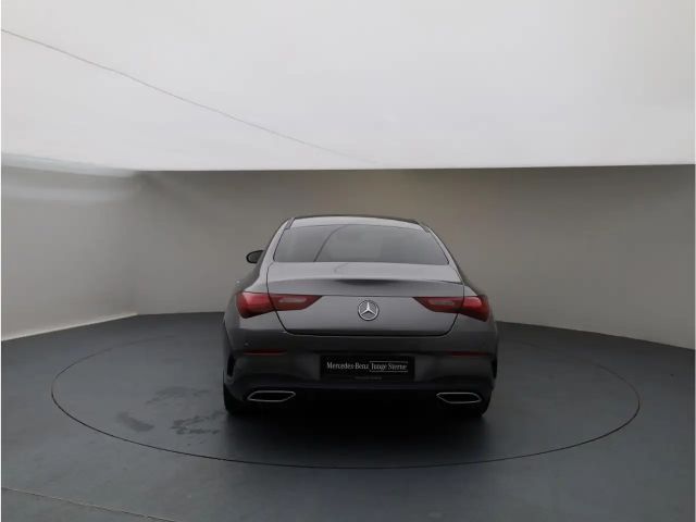 Mercedes-Benz CLA 200 AMG Line Coupé