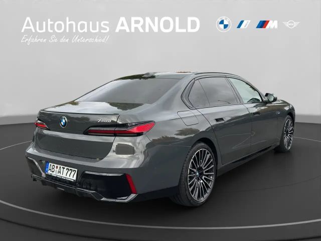 BMW 740 740d M-Sport Sedan xDrive