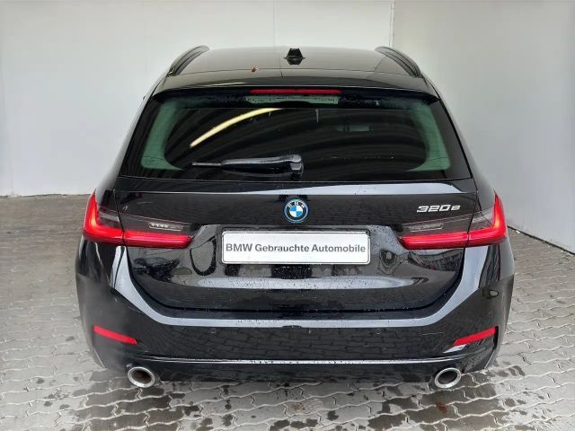 BMW 320 320e Touring