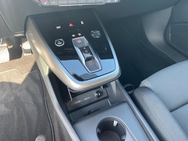 Audi Q4 e-tron SUV 45 e-tron Audi Q4 e-tron