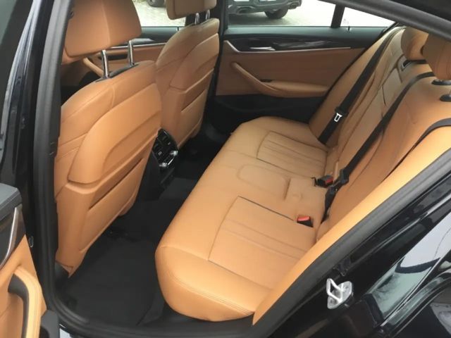 BMW 530 530d M-Sport Sedan xDrive