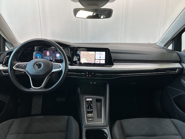 Volkswagen Golf 1.5 eTSI DSG Life Variant