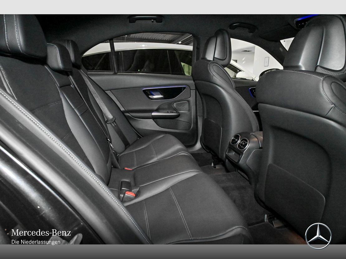 Mercedes-Benz C 180 AVANTGARDE Sedan