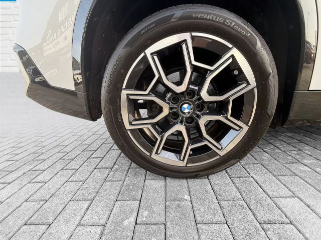 BMW X1 xDrive23i xLine Head-Up HK HiFi DAB LED Shz