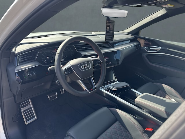 Audi Q8 e-tron 55 Quattro S-Line