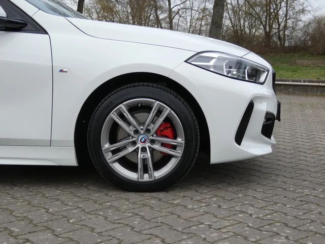 BMW 118 118d M-Sport Sedan
