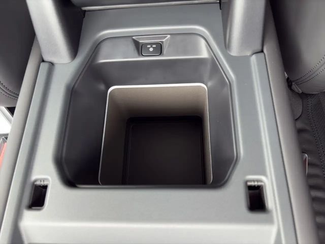 Land Rover Defender 110 D250 Dynamic SE