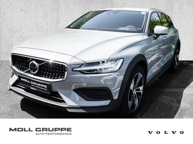 Volvo V60 Cross Country AWD Plus