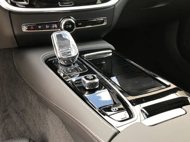 Volvo V60 AWD Bright Plus T6