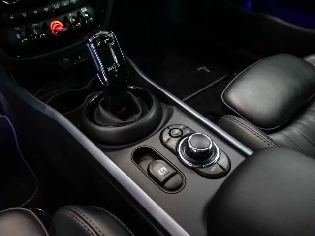 MINI Cooper Clubman Cooper Younique Trim Aut Nav LED RFK+PDC Komfzg