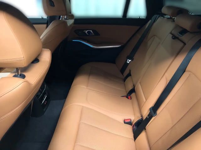 BMW 330 330e M-Sport Touring xDrive