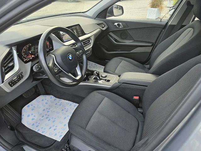 BMW 120 120d Sedan xDrive