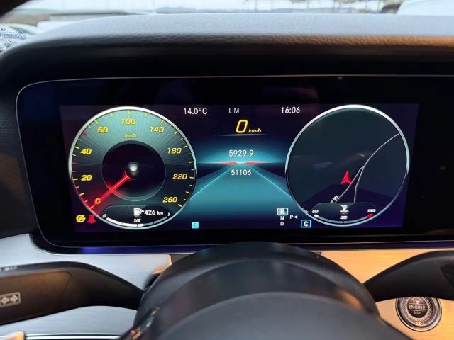 Mercedes-Benz E 220 E 220 d Sedan