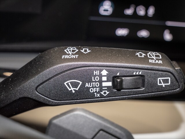 Audi A6 Avant Quattro S-Tronic