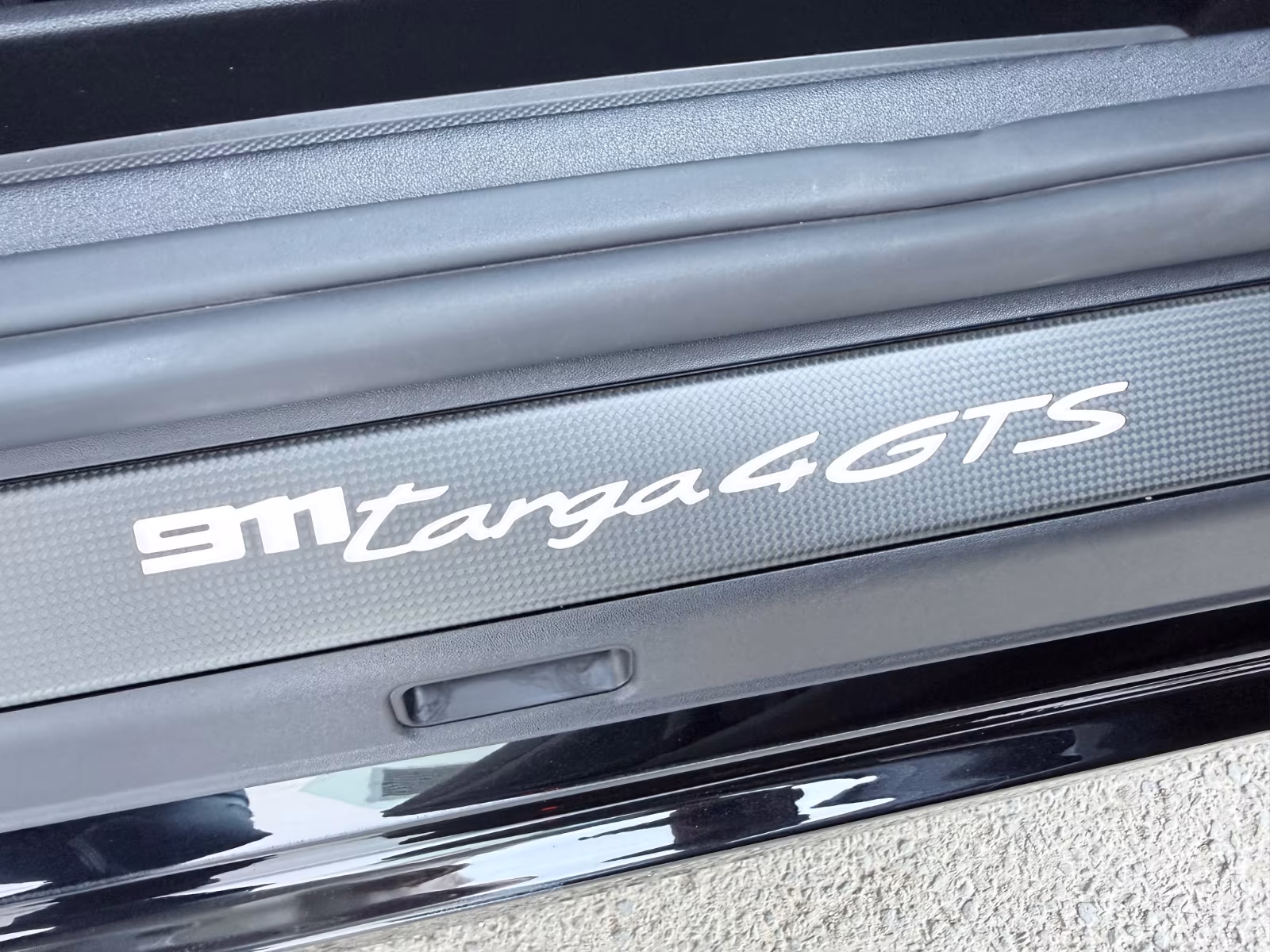 Porsche 911 4 992 Cabriolet GTS Targa