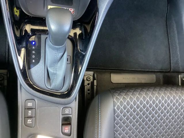 Toyota Yaris Hatchback Hybride VVT-i