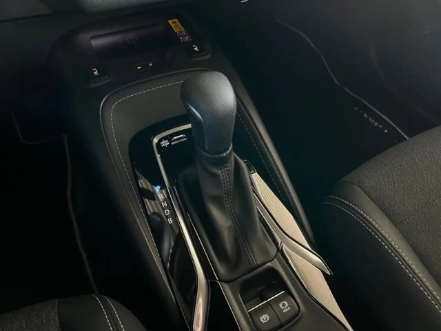 Toyota Corolla Hybride Team D