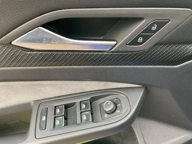 Volkswagen Golf IQ.Drive