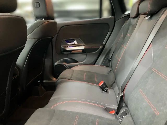 Mercedes-Benz GLA 250 4MATIC AMG Line