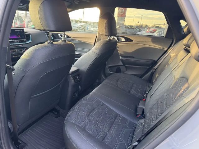 Kia Ceed Ceed 1.5T 140 PS Nightline Edition  Navi Kamera