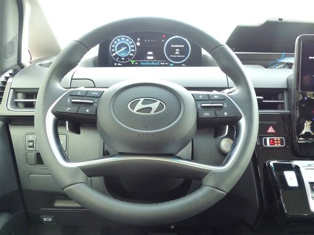 Hyundai Staria Trend