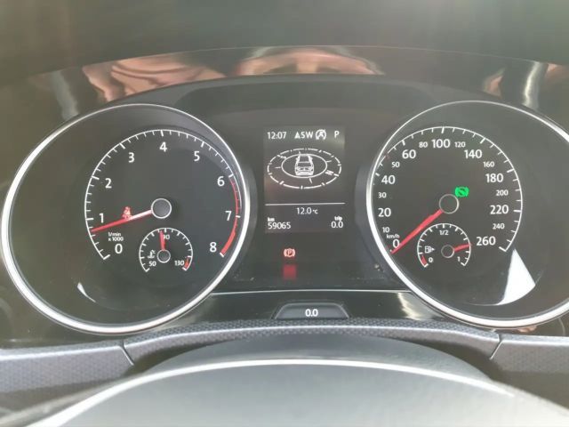 Volkswagen Touran 1.5 TSI DSG