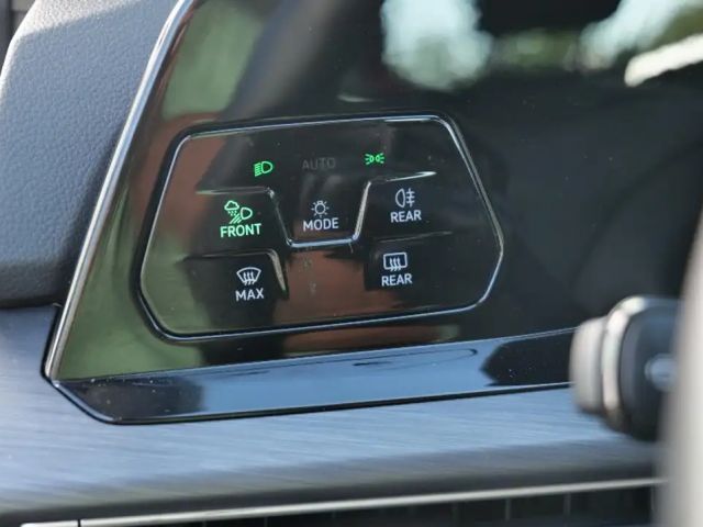 Volkswagen Golf 1.5 eTSI DSG Golf VIII Style