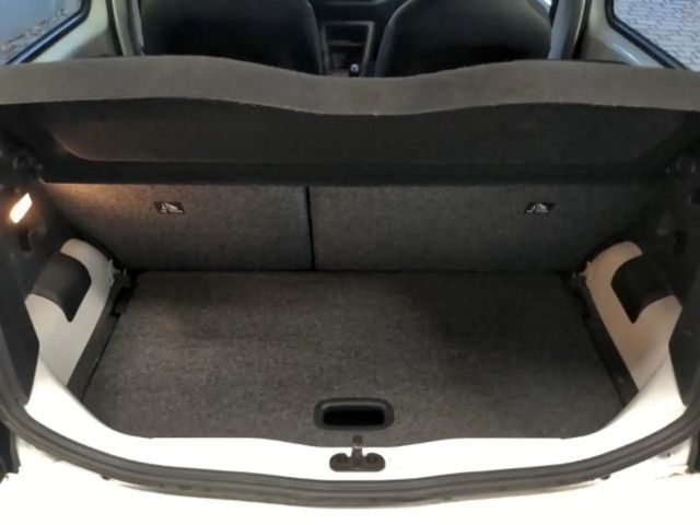 Volkswagen up! Move Move up!