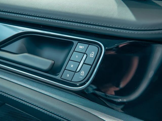 Porsche Panamera 4 E-Hybrid