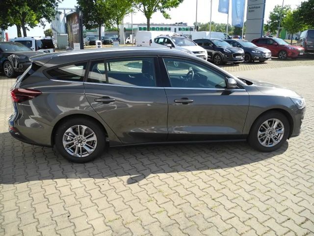 Ford Focus Titanium Wagon