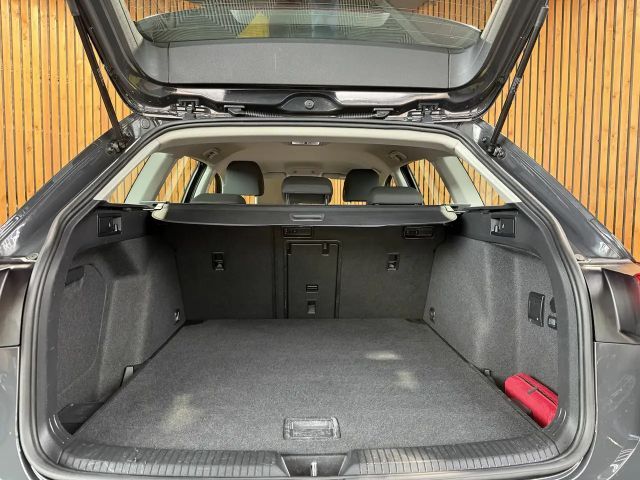 Volkswagen Golf DSG Variant