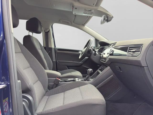 Volkswagen Touran 1.5 TSI DSG R-Line