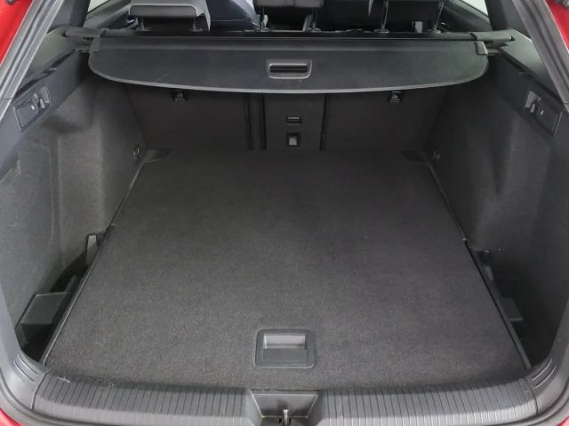 Volkswagen Golf DSG R-Line Variant