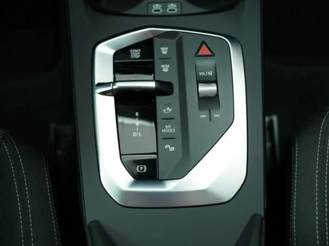 BMW 120 120i 5-deurs Sedan