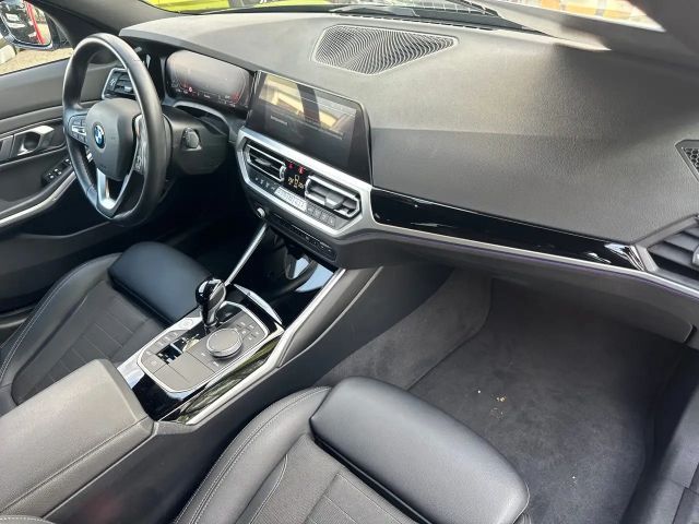 BMW 320 320d Sport Line xDrive